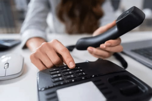 Principais aplicações da injeção plástica em telecomunicações